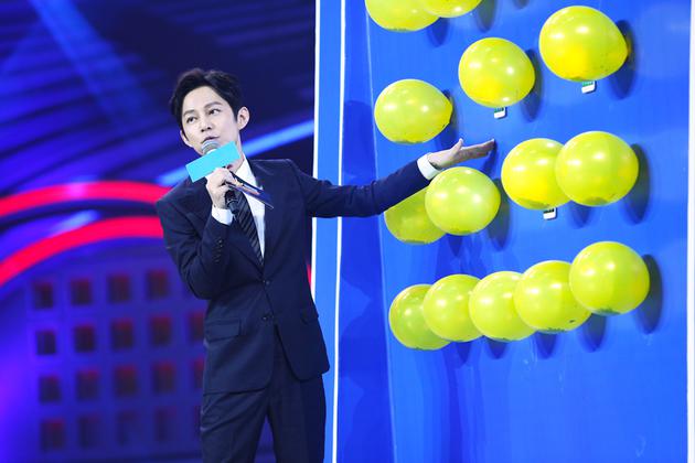 何老师向大家介绍冠军如何进行能力展示