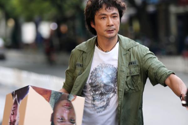 伊布 范德法特-爱游戏APP(中国)官方网站下载_AIYOUXI体育