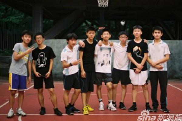 巴萨历史最强阵容-乐鱼app(leyu)官方网站-乐鱼官网