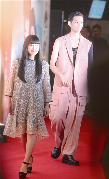 《与君相恋100次》首映礼 miwa夸龙星凉太谦虚|miwa|坂口健太郎|龙星凉_新浪娱乐_新浪网