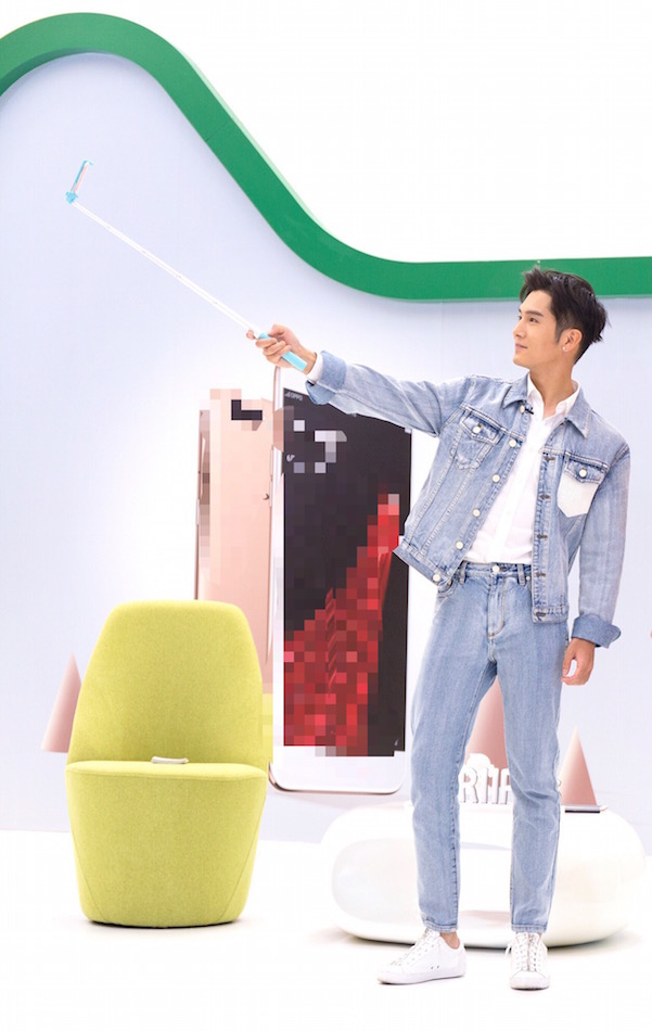 盛一伦直播再爆金句 粉丝戏称脑回路清奇|盛一