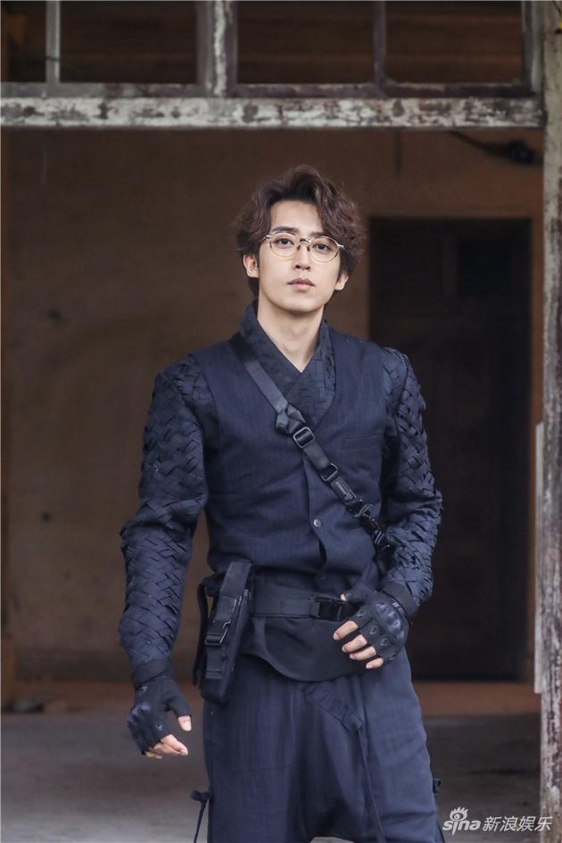 刘畅《七十二层奇楼》书卷气造型