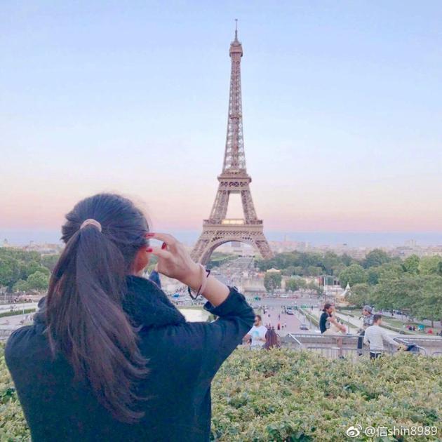 懂事!苏见信爱女只买便宜衣服 心疼老爸赚钱辛