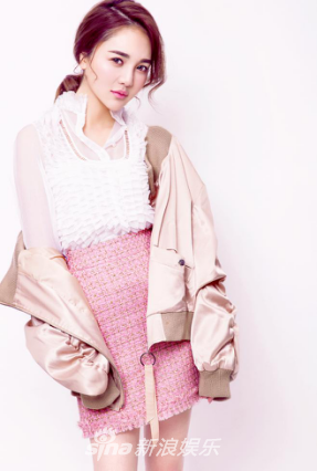 靳梦佳气场十足