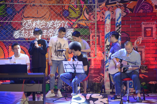 雪村与MC天佑畅聊直播技巧 引球球和胡海泉频