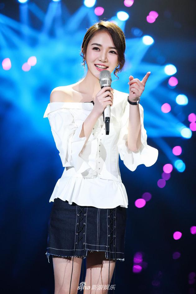 《中餐厅》再添青春合伙人 靳梦佳萌妹力十足成“店宠”