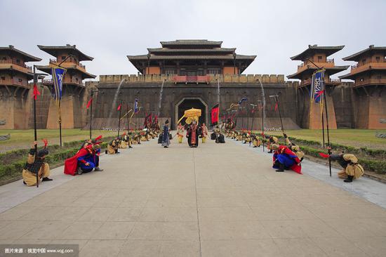 横店拍摄剧组人员打架 8人被刑事拘留|横店|打