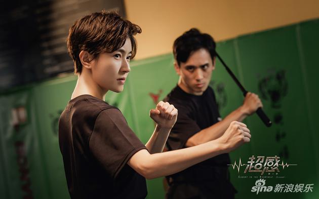 焦俊艳特训花絮照