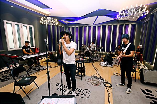 旅行团乐队将办降噪演出:用音乐把内心躁动降低