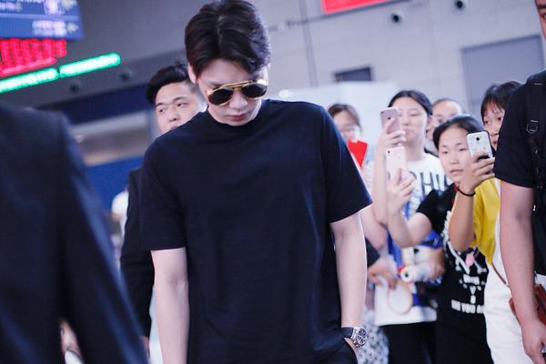 贾凯里尼-乐鱼app(leyu)官方网站-乐鱼官网