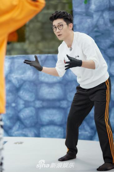 “游戏黑洞”金志文