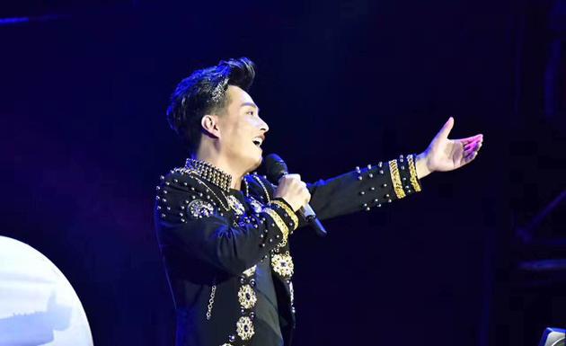 云飞