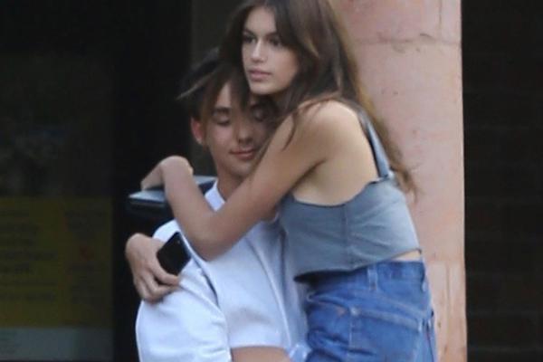 魔幻四重奏-乐鱼体育(LEYU)中国官网-app登录入口