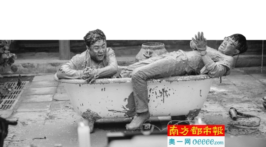 不管怎么折腾，二人对喜剧方向理解一致。他们说：“在一起就很舒服。”