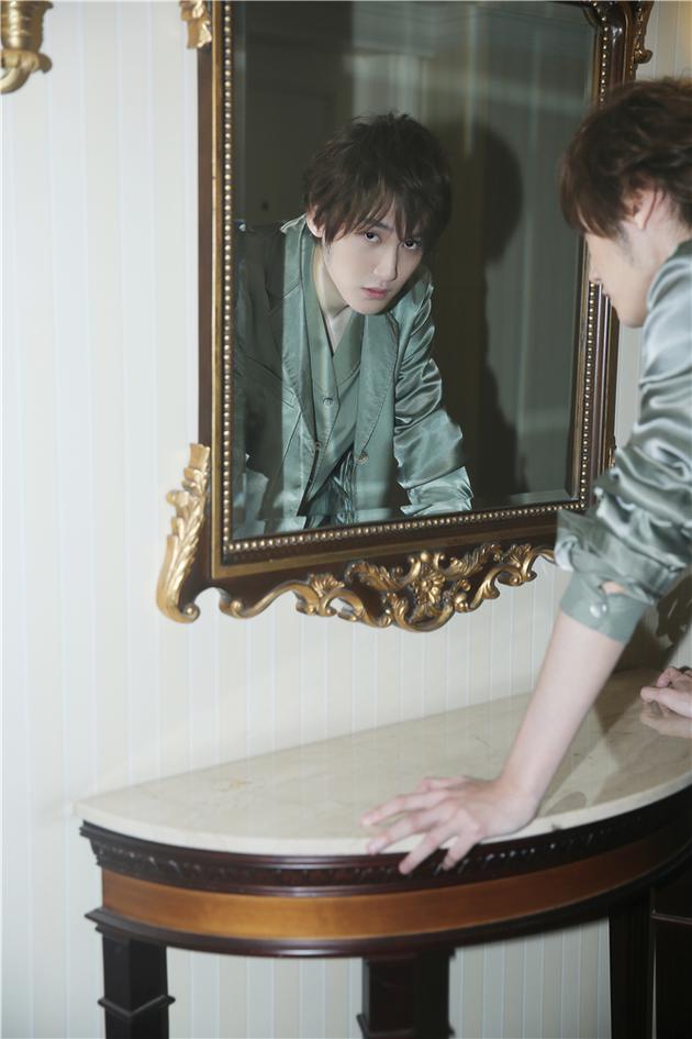 镜中的“撕漫男”汪铎