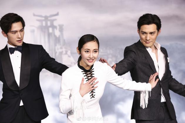 李纯大赞杨洋体贴绅士反驳李易峰“小鲜肉”说|李纯|李易峰|杨洋_新浪娱乐_