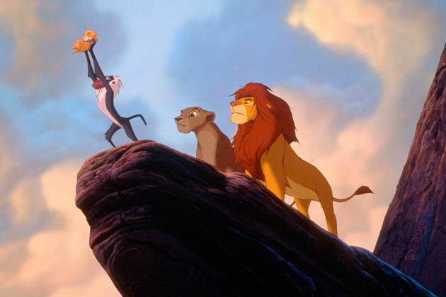 　新版《狮子王》，用完全写实的画面重现动画经典镜头