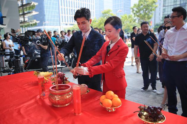 《我的早更女友》舒畅 孙坚