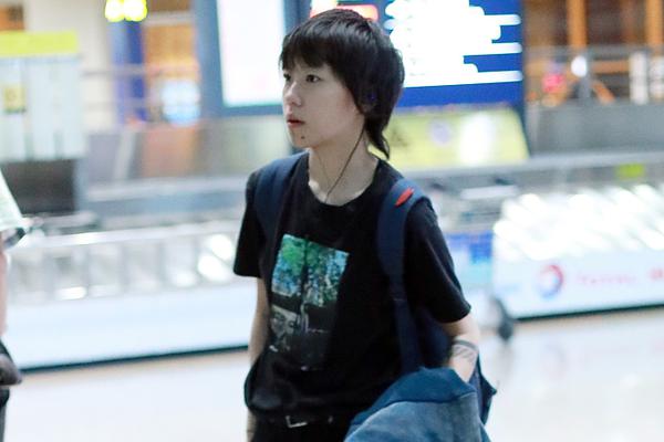 巴萨2013球衣-爱游戏APP（中国）官方网站下载_AIYOUXI体育