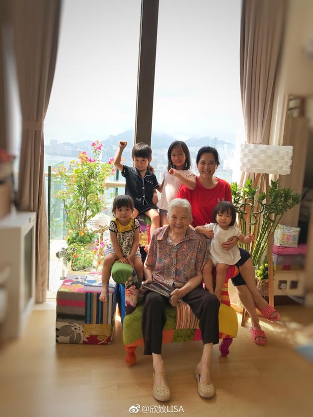 陈浩民一家四代同堂