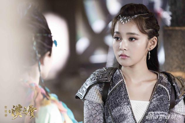 张佳宁化身 “人气小仙女”横艾