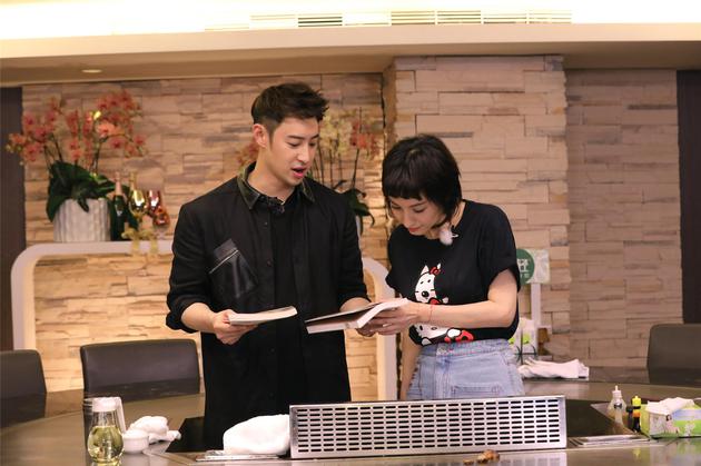 潘玮柏、吴昕互动