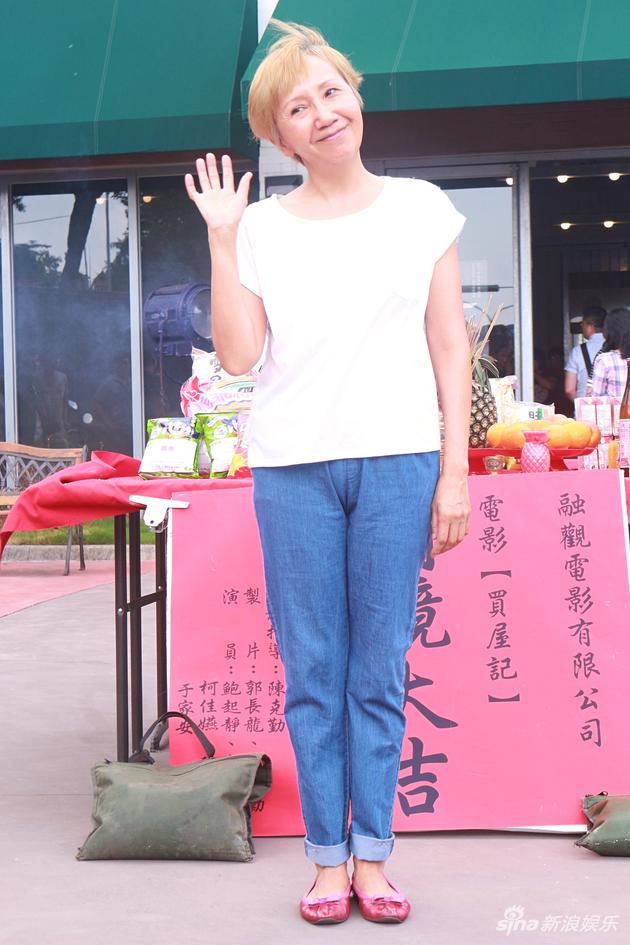 陆弈静片中饰演鲍起静闺密