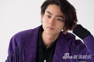 菅田将晖上节目谈喜欢的女性类型 自曝喜欢贤妻型|菅田将晖|喜欢类型|贤妻型_新浪娱乐_新浪网