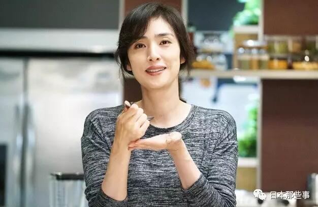 她演过所有行业的女精英,更是现实生活的女王