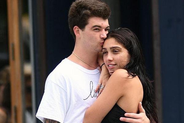 迪乌夫-乐鱼app(leyu)官方网站-乐鱼官网