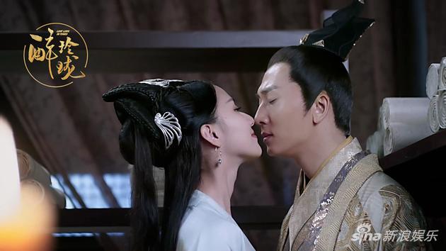 太子鸾飞“蹭鼻杀”