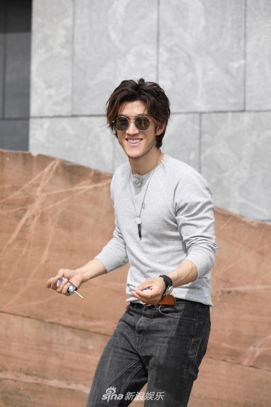 李治廷行走的百科全书