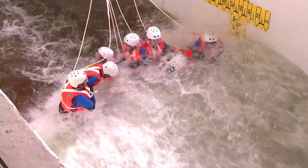 模拟“洪水自救”