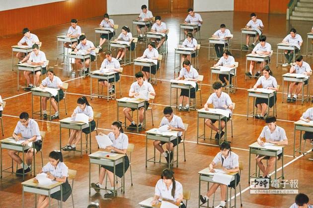 《模犯生》细致刻画出泰国的教育考试制度。