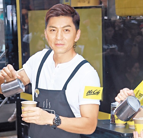 港姐杀手袁伟豪认恋张宝儿 赞女方好甜好心地