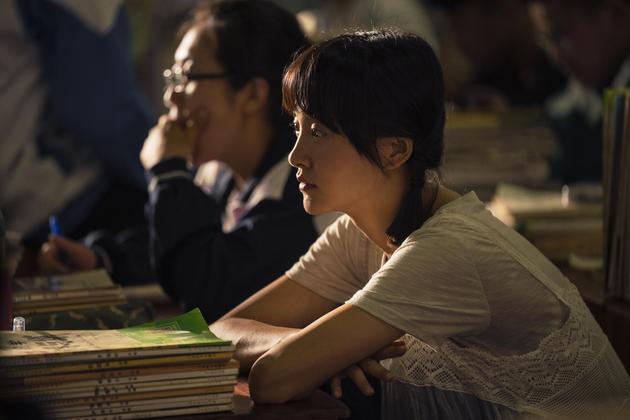 心事重重的周小弥