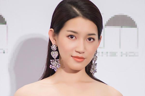 阿迪达斯清风系列