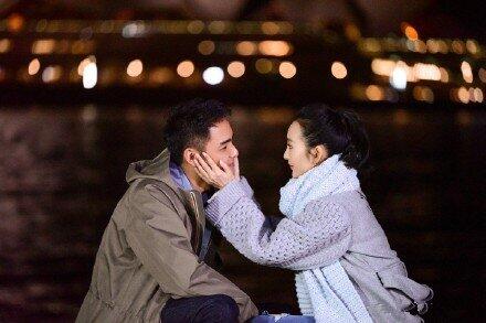 王鸥对明道使出“捧脸杀”