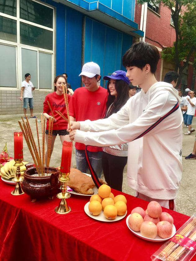 李歌洋新片开机引期待 化身多金多情极品鲜肉