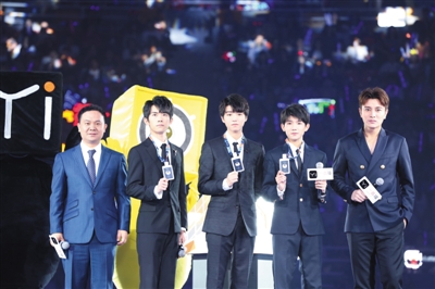 FBOYS任未来指挥官