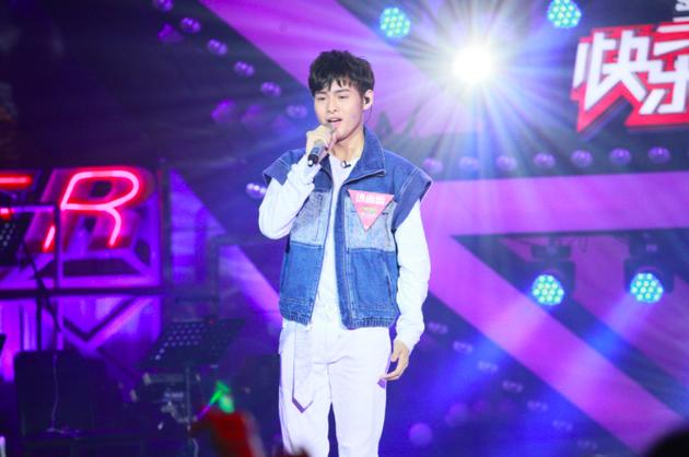 洪雨雷与兄弟重聚 表示矛盾已经过去了