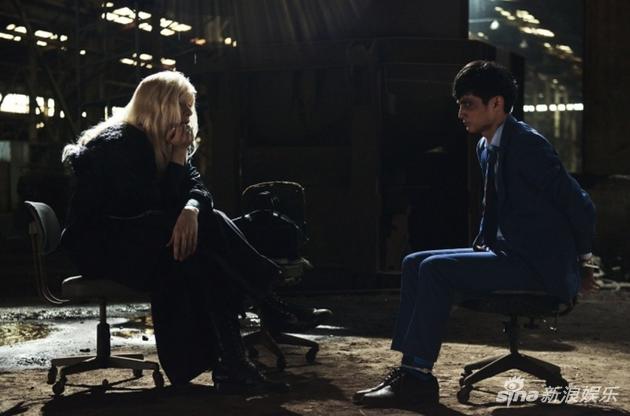 高良健吾、城田优日剧《再见黑鸟》扮相