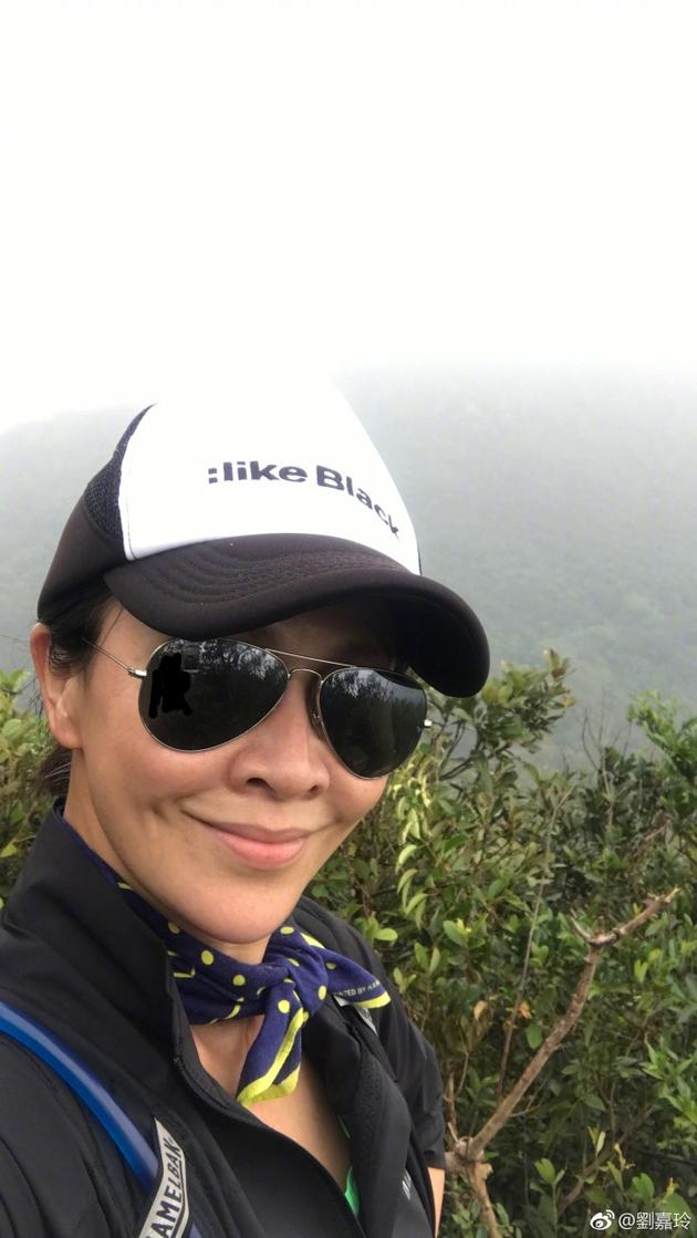 刘嘉玲自拍