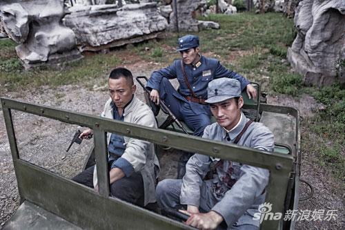 谷智鑫严屹宽袁弘《血染大青山》