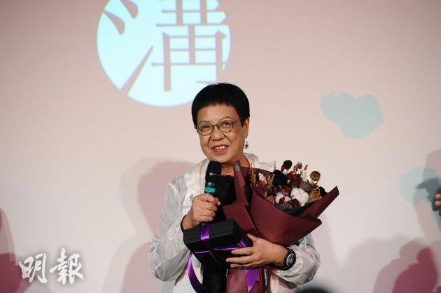 许鞍华认为中、港、台的新导演已经很成熟,值得开心。