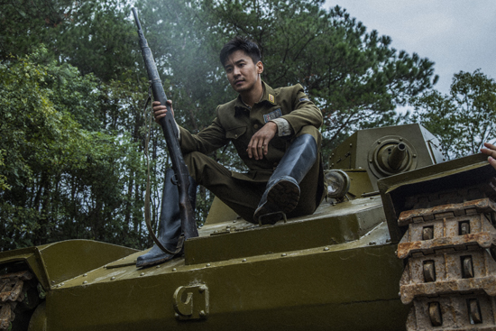 王璐《捍卫者》定档9.22 潇洒硬汉热血来袭