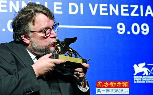 导演吉尔莫·德尔·托罗