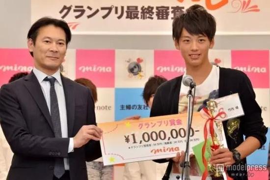 他大概是从运动员转行做演员最成功的若手了.