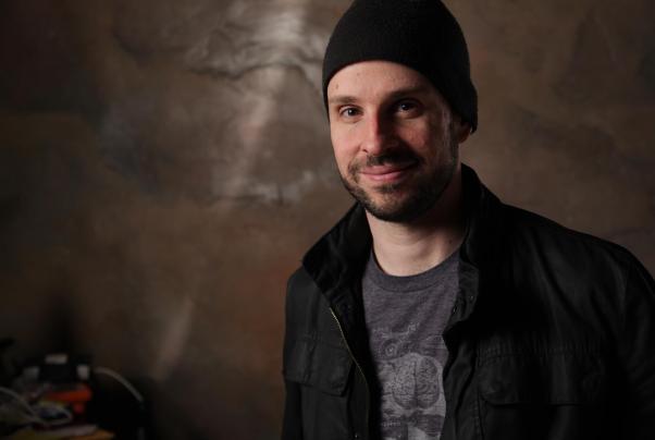 ����������