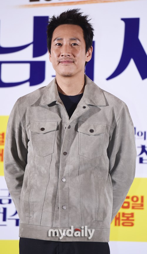 李善均出演tvn新剧我的大叔明年将播出